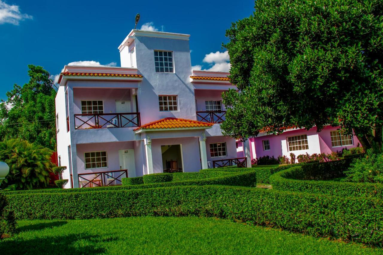 Rancho Guacamayos Hotel & Restaurantes Bonao Extérieur photo